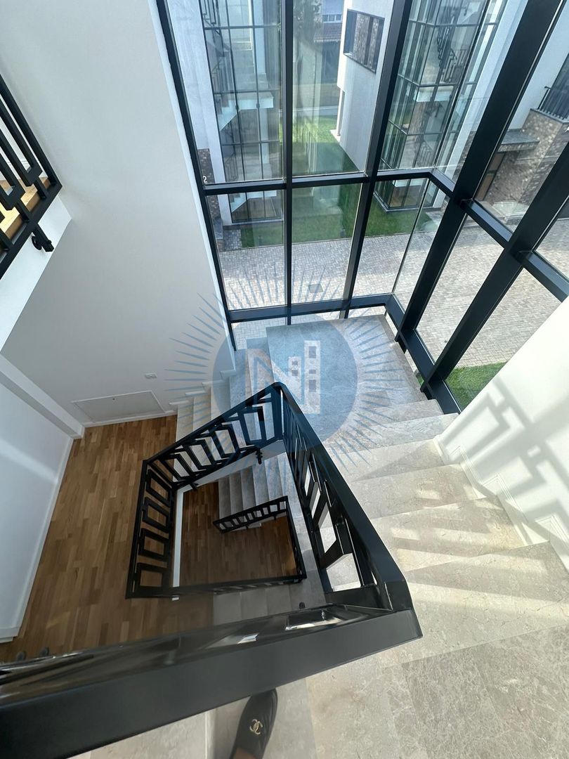 Vila cu 5 camere cu piscina proprie - scoala Americana - Poză 31