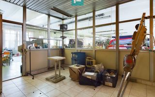 Spațiu industrial cu platformă betonată și teren - Poză 5