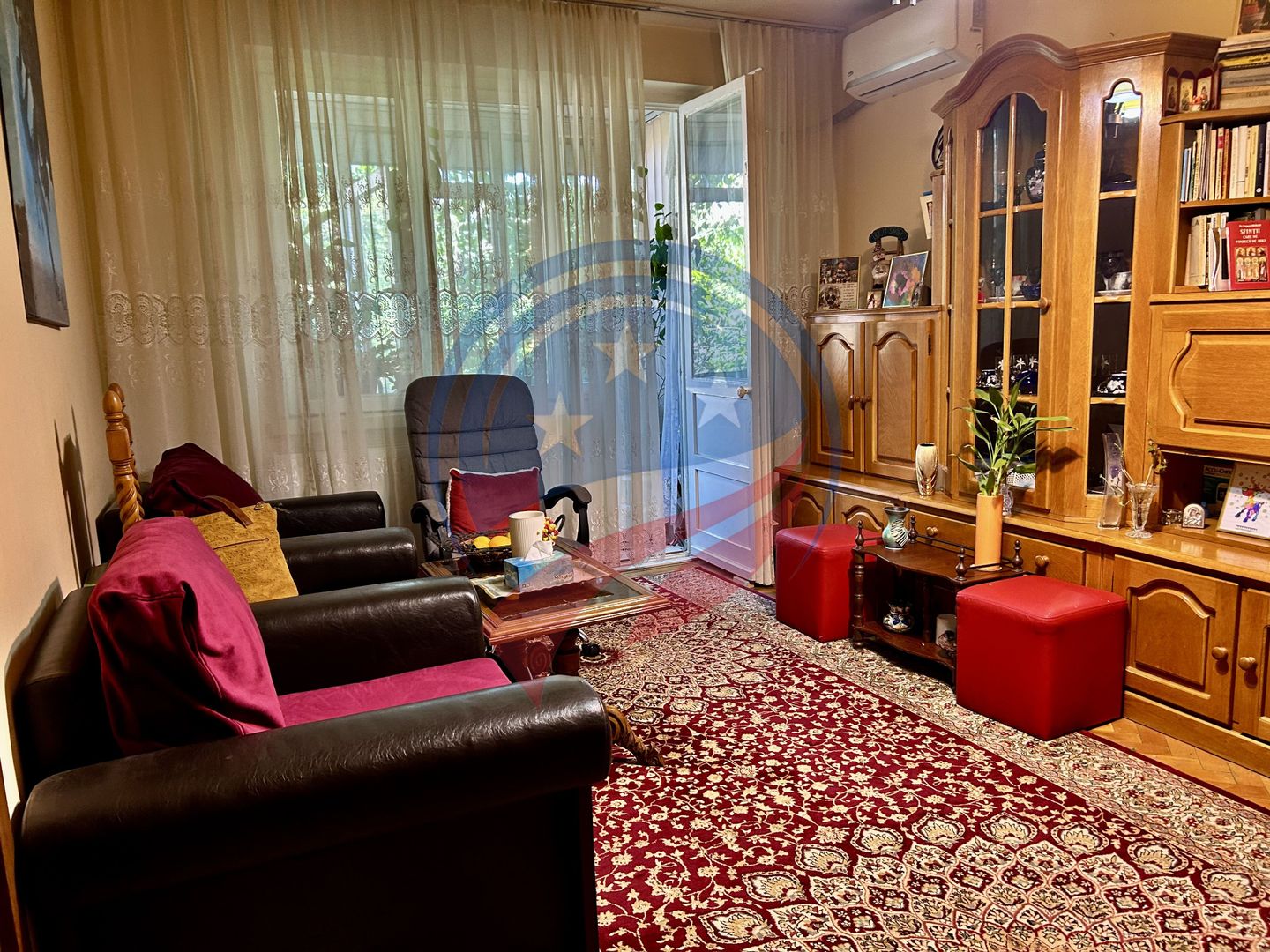 Apartament 2 camere semidecomandat | Semicentral | Etaj 3 | Mobilat și utilat | - Poză 1