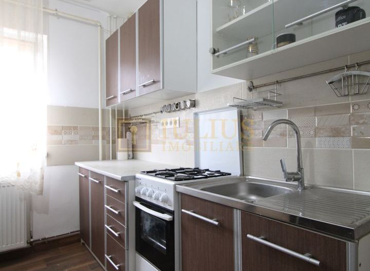 Zona Lipovei, 4 camere + 2 bai, centrala proprie, PET-FRIENDLY - Poză 7