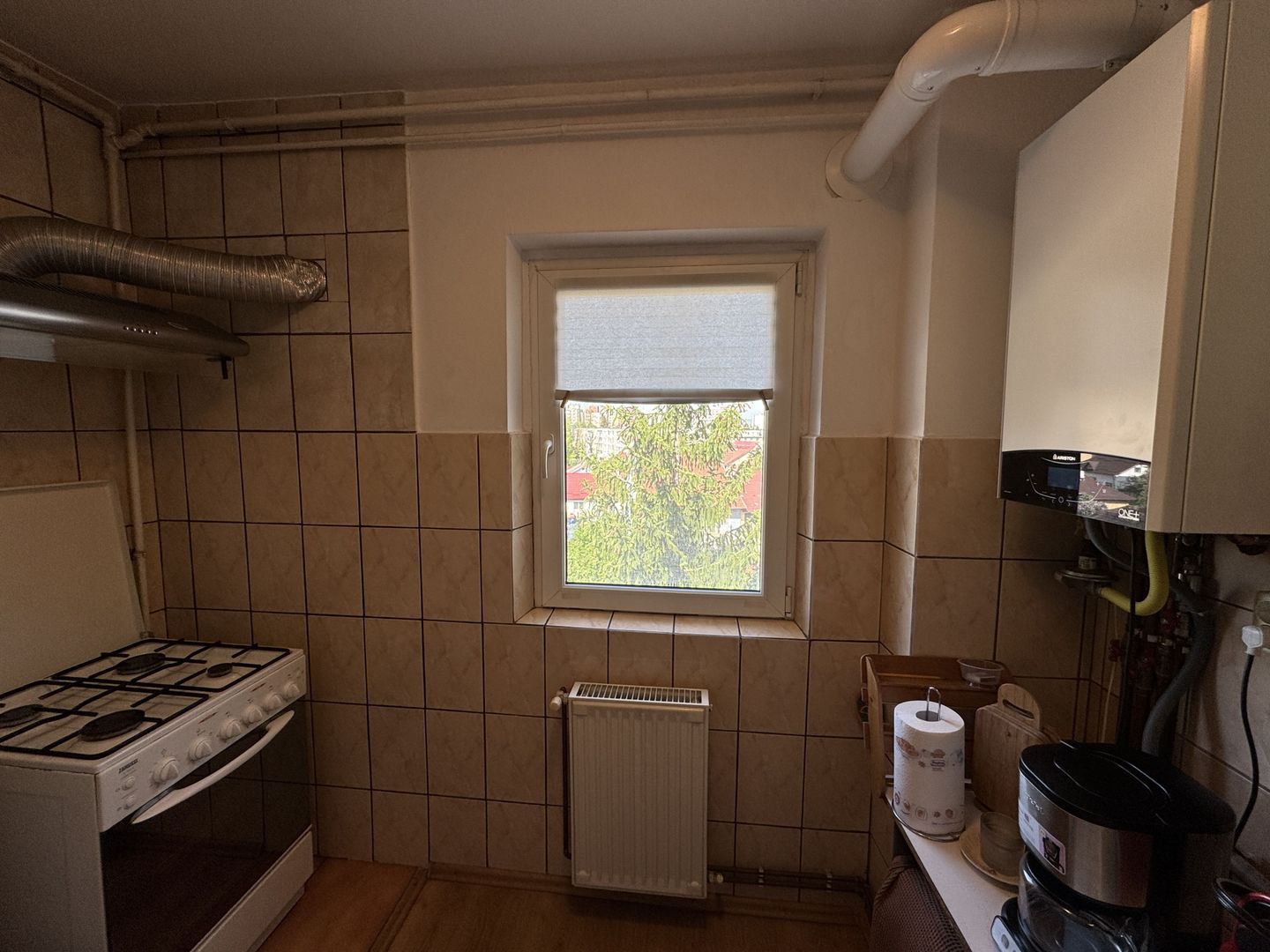 Apartament decomandat cu 3 camere in Florilor, strada Crinului - Poză 8
