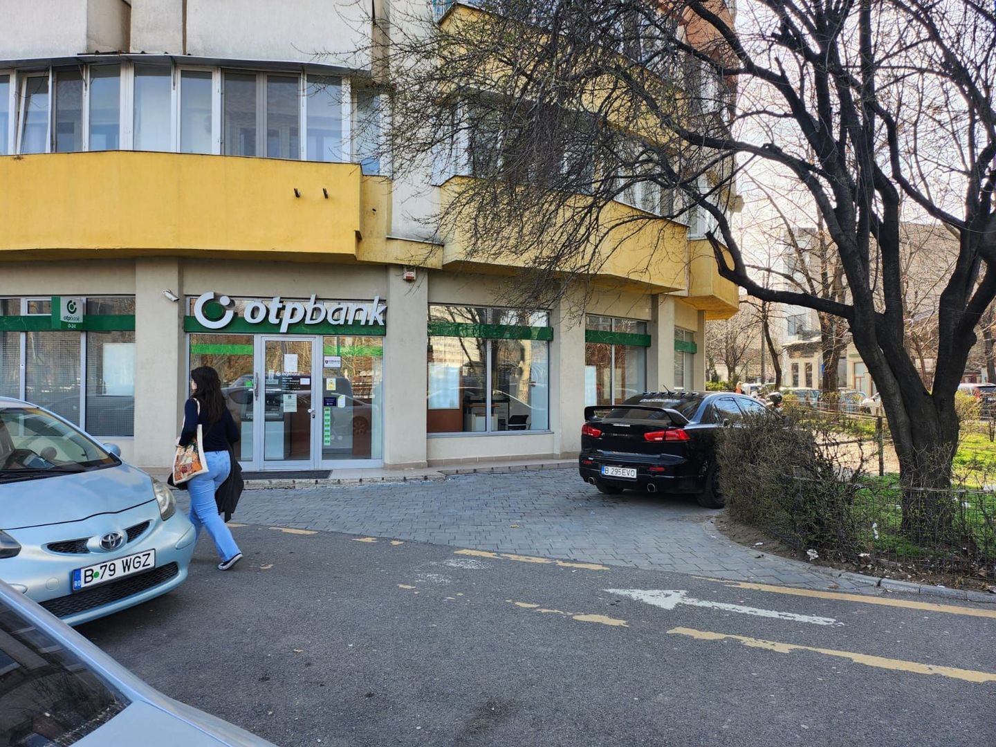 Spatiu Stradal Mihai Bravu 25 mp - Poză 4