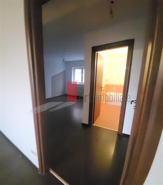 Apartament 3 camere Vitan metrou Mihai Bravu - Poză 9