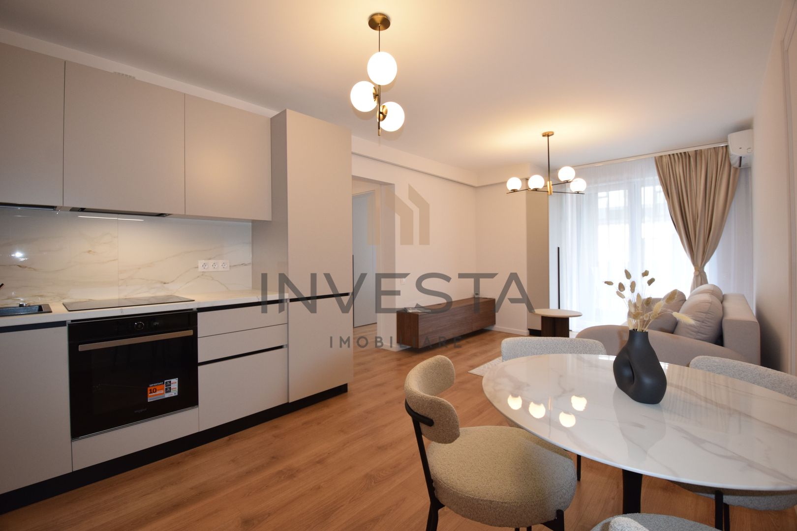 DE VANZARE APARTAMENT CU 2 CAMERE ULTRAFINISAT SOPOR - Poză 1