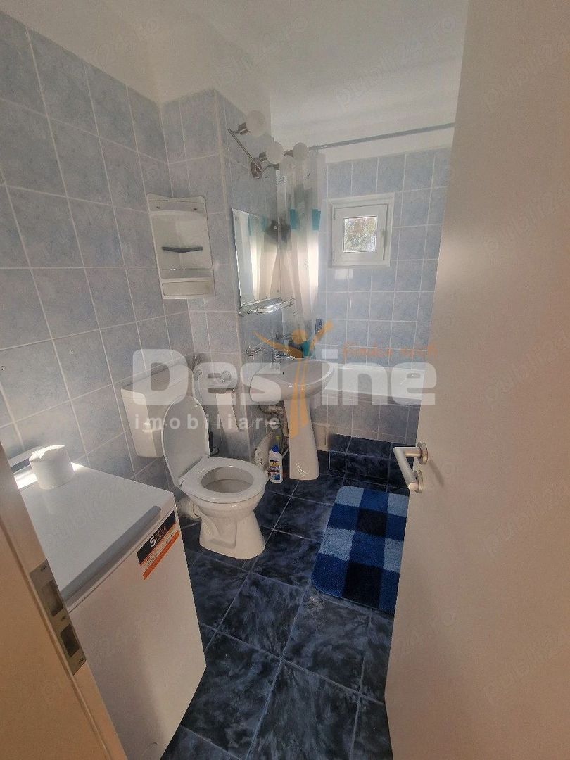 Proprietar inchitiez apartament cu 2 camere - Poză 4