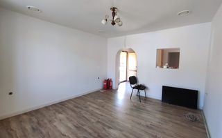 Casa individual cu 1000 mp teren Baciu - Poză 1