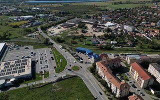 Oportunitate strategică de dezvoltare în Hațeg 3.079 mp - Poză 2