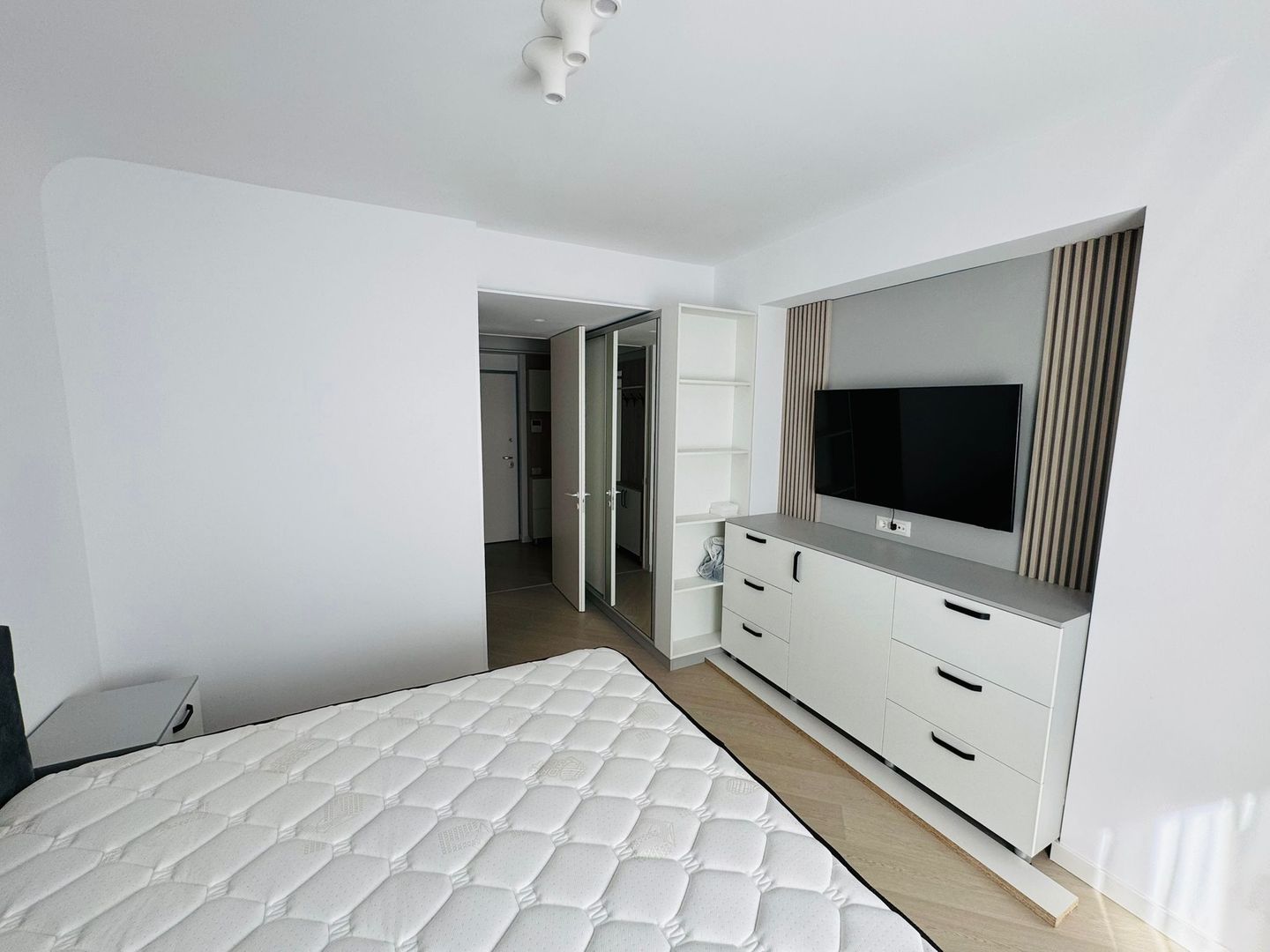 3 Camere cu Parcare Cortina North Bd Pipera Voluntari Ilfov Rond - Poză 9
