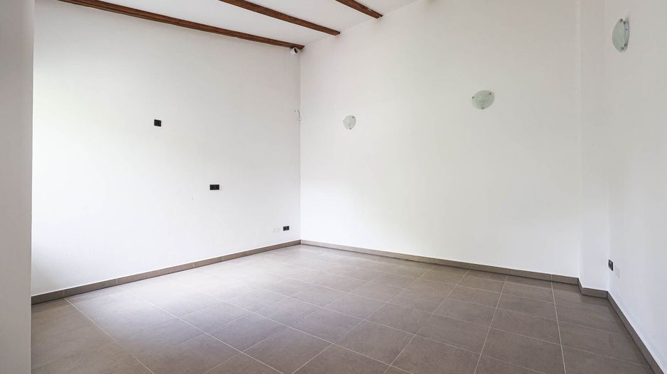 De închiriat spațiu comercial 85 mp în Grădiște – cu vitrină stradală - Poză 8