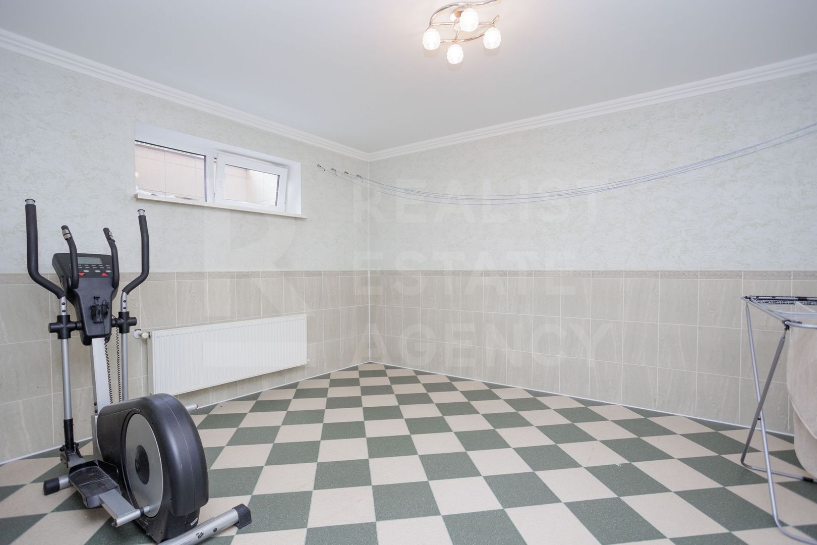 Chirie, casă, 6 camere, Strada Trifan Baltă, Centru - Poză 25