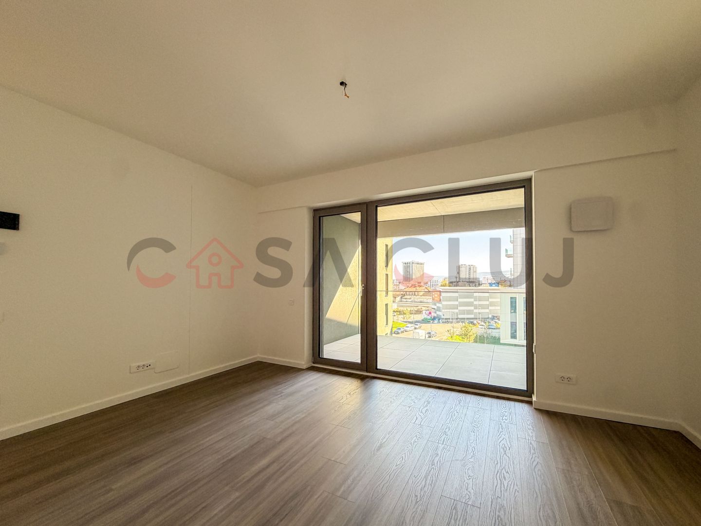 3 camere, bloc nou, finisat - Poză 2