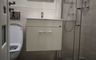 DE INCHIRIAT AP DE 2 CAMERE MODERN IN PRIMA DECEBAL  ( ONESTILOR) - Poză 6