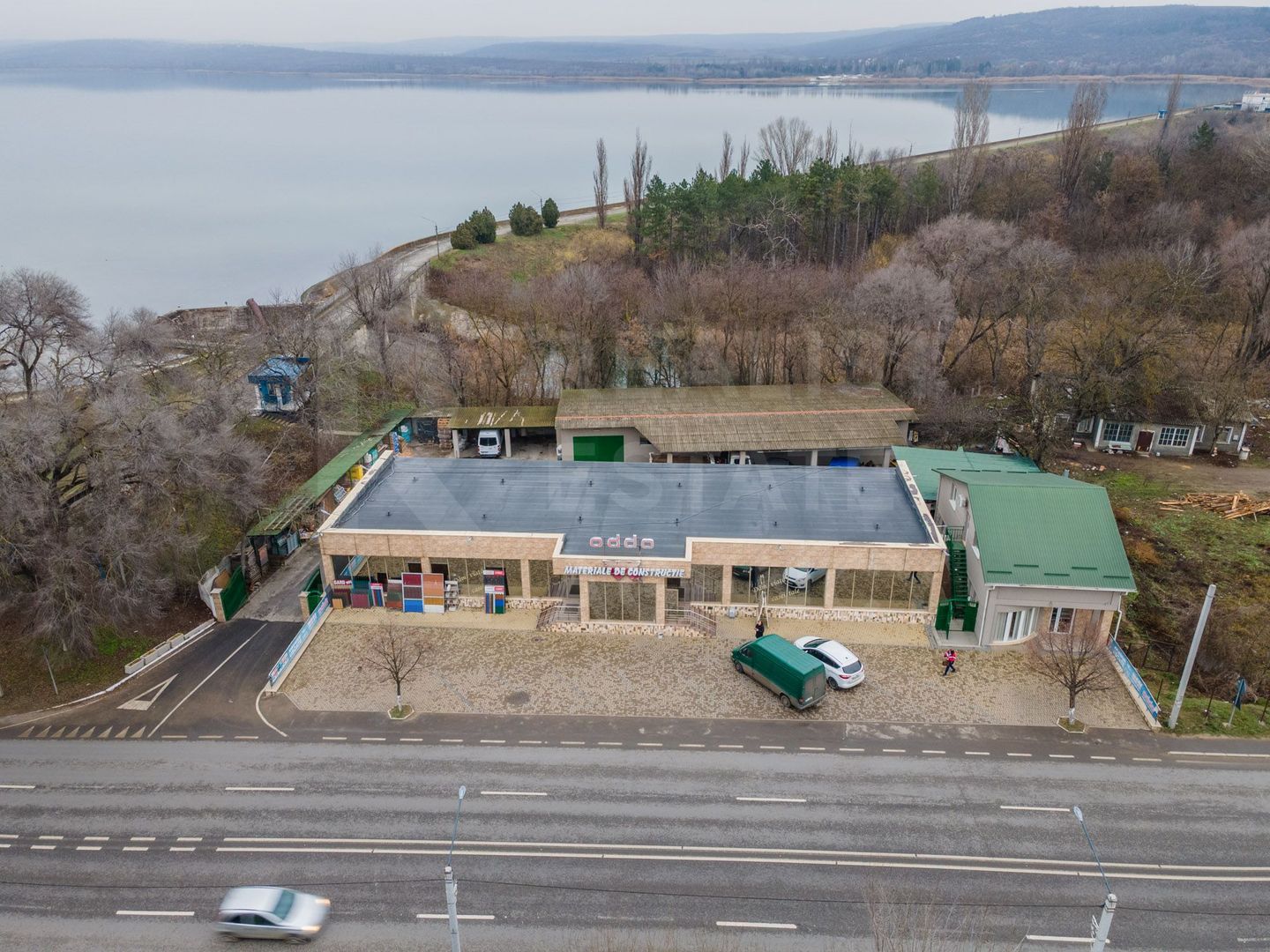 Chirie, spațiu comercial, 460 mp, str. Ștefan Vodă, Vatra - Poză 1