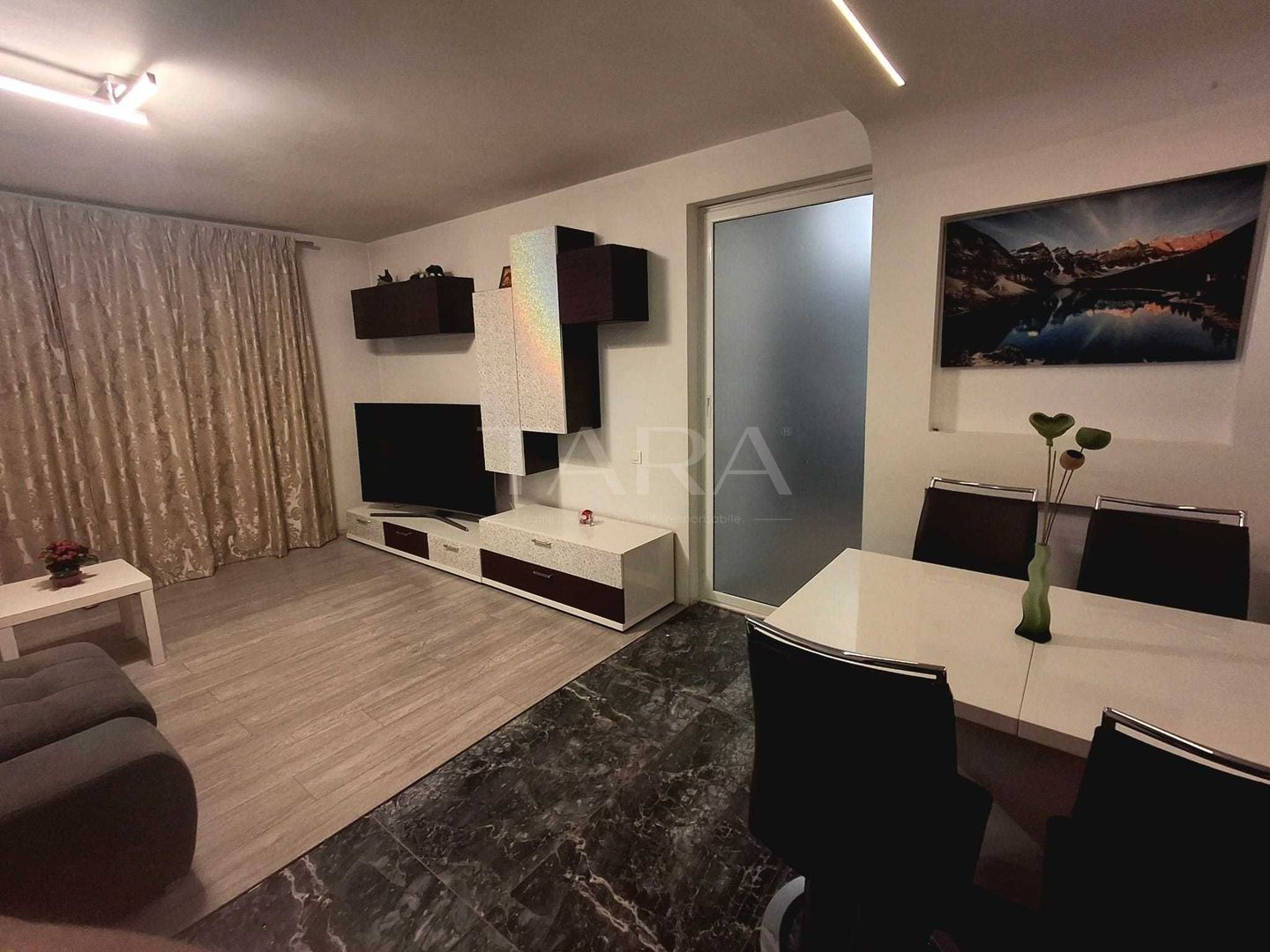 Apartament spațios cu posibilitate de recompartimentare. - Poză 4