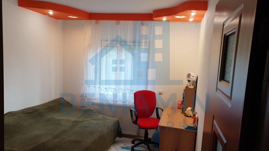 Apartament 4 camere etaj 1 Cartier Noua 99mp doua parcari - Poză 8