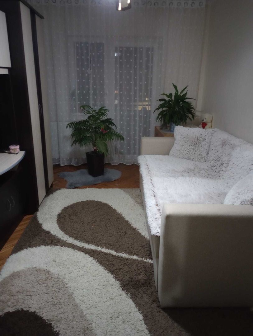 Vînd Apartament 2 cam - Poză 1