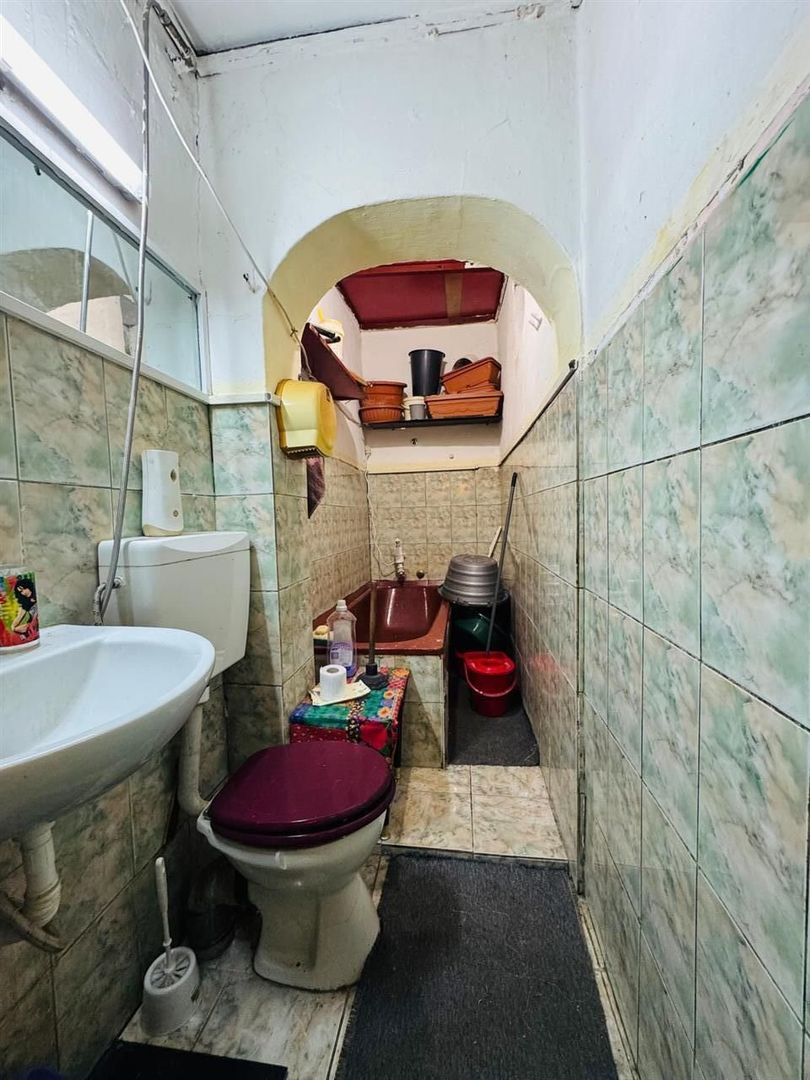 Apartament la curte comuna ULTRACENTRAL - Poză 6
