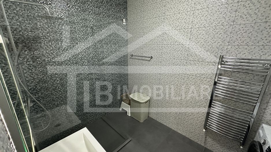 Apartament cu 2 camere, 52mp , terasa 25mp , Zona Centrala - Poză 9