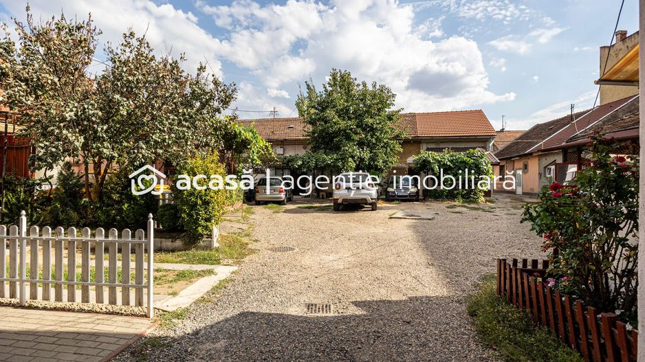 Apartament central, strada Episcopiei cu loc de parcare Comision 0 - Poză 1