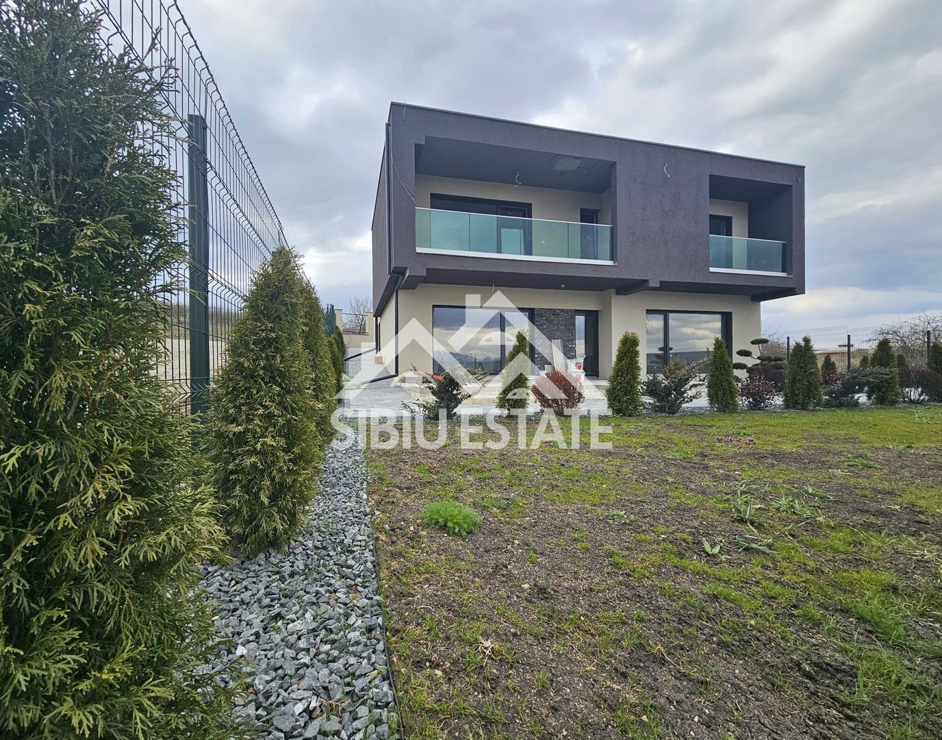 Casa moderna terase panoramice, garaj, curte mare - Poză 21