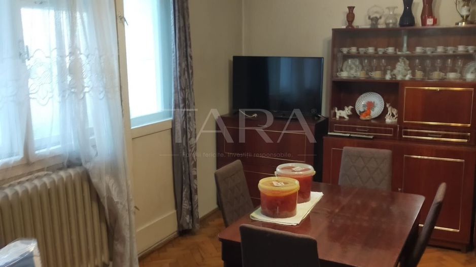Apartament cu 3 camere decomandate, 2 băi și 2 beciuri, Mănăștur . - Poză 3