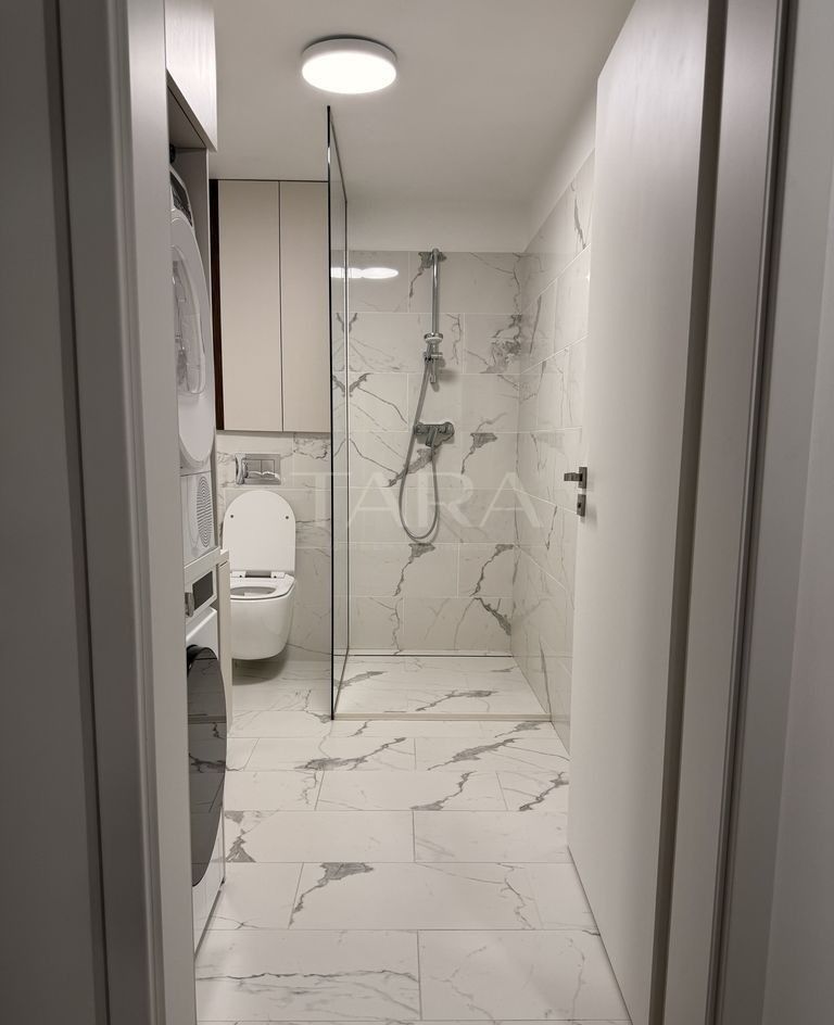 Apartament modern cu 4 camere într-o zonă liniștită aproape de Centru. - Poză 9