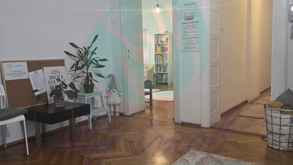 Spatiu, lumina si eleganta intr-un apartment interbelic - Poză 8