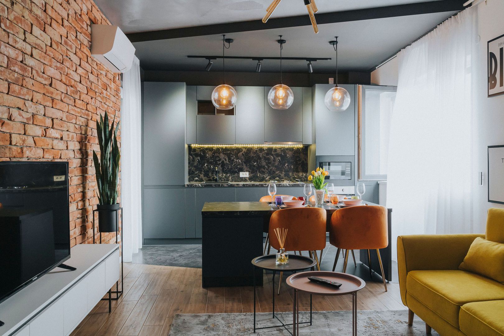 3 camere, ultracentral, Oradea. 215 000 E + TVA - Poză 33