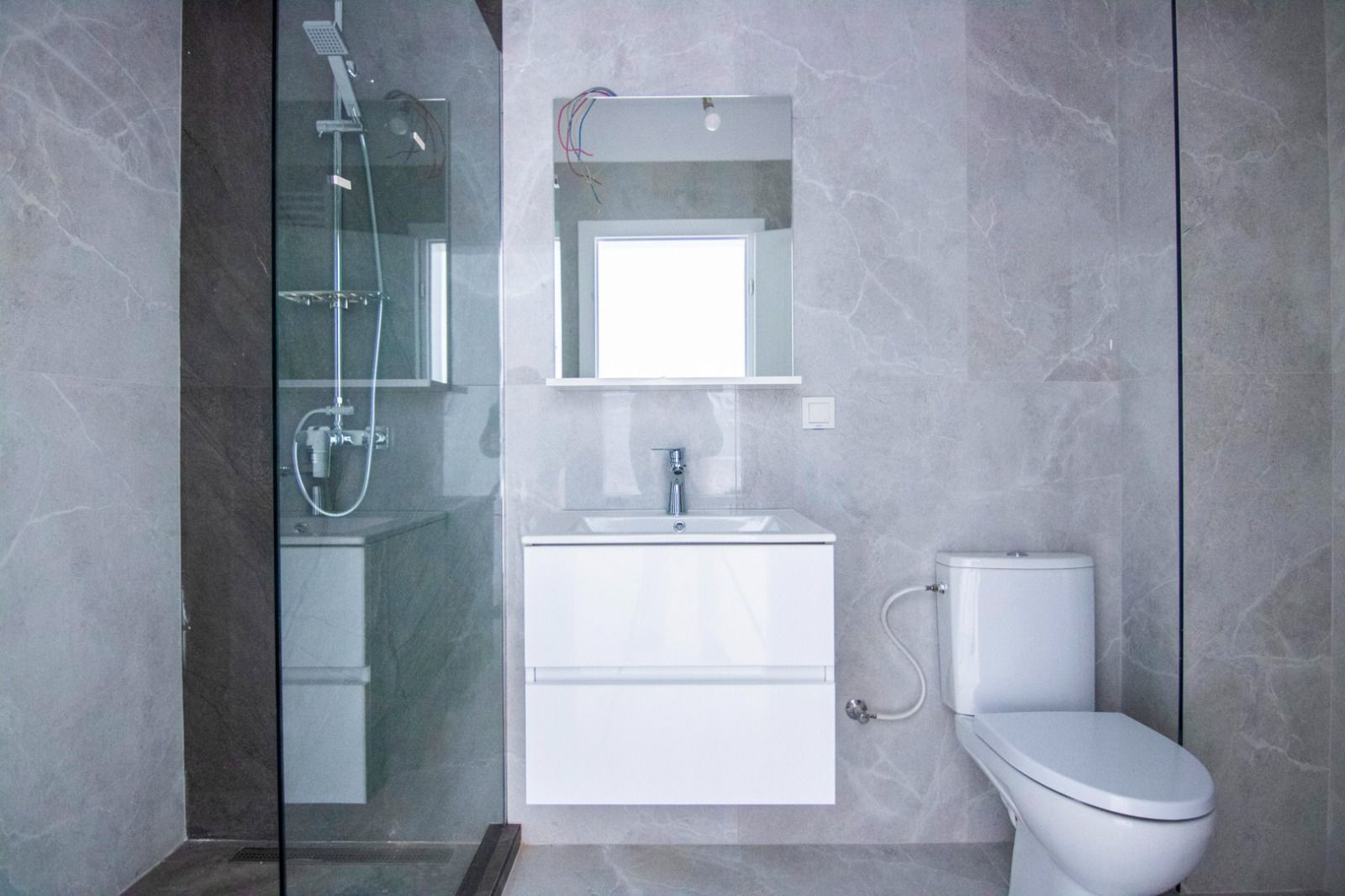 3 CAMERE, et. 1, 2 bai,  PLAZA ROMANIA, gata de mutare, bloc NOU CU LIFT, LIBER - Poză 1