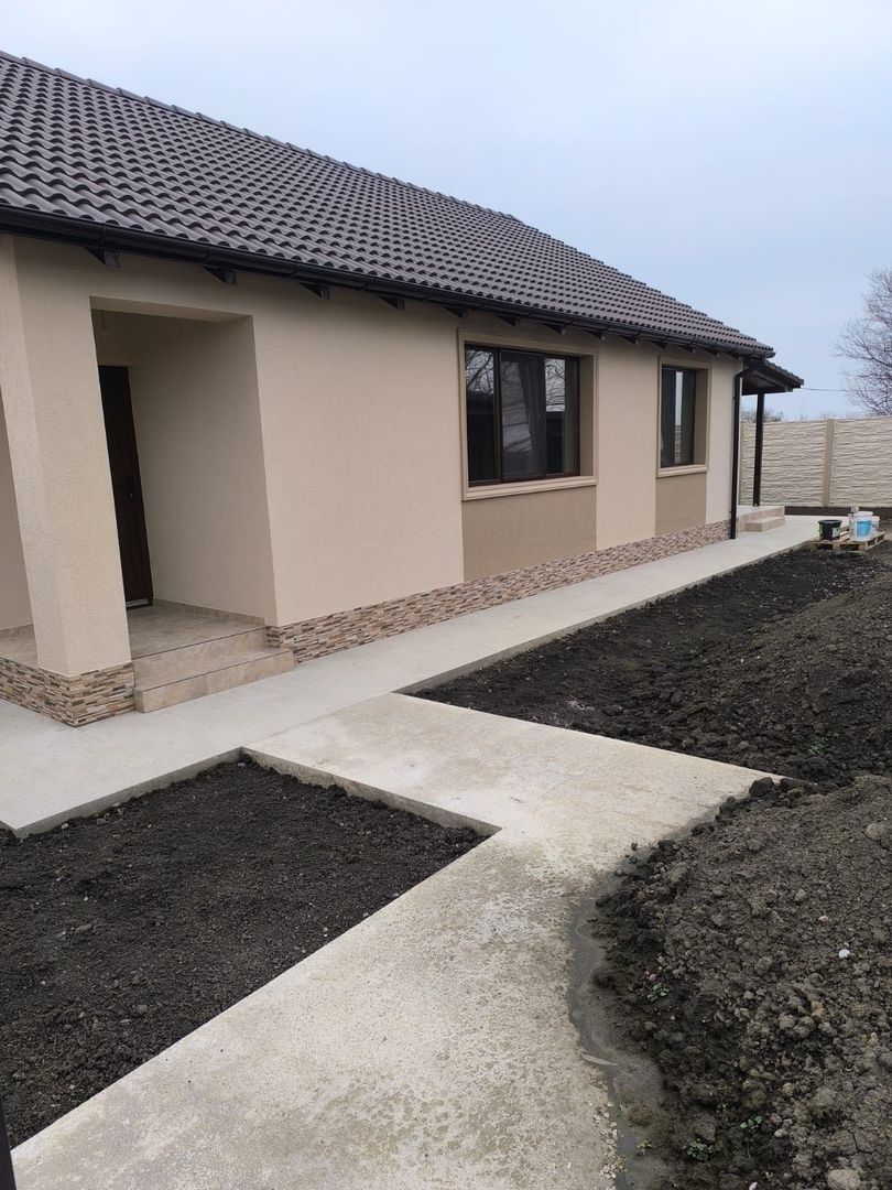 Casa Individuala Parter,Sanmihaiu Roman,3 Camere,Toate Utilitatile - Poză 3