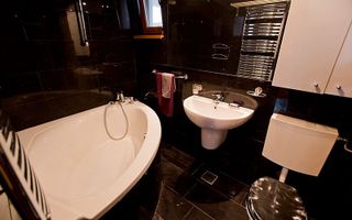 APARTAMENT CU 3 CAMERE LA INCHIRIERE IN ZONA DOROBANTI - Poză 8