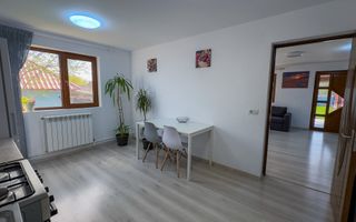 Casă modernă cu 5 camere, garaj și curte mare, mobilată in Corbu - Poză 12