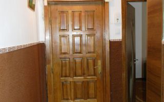 Apartament decomandat in Sacele - Poză 3