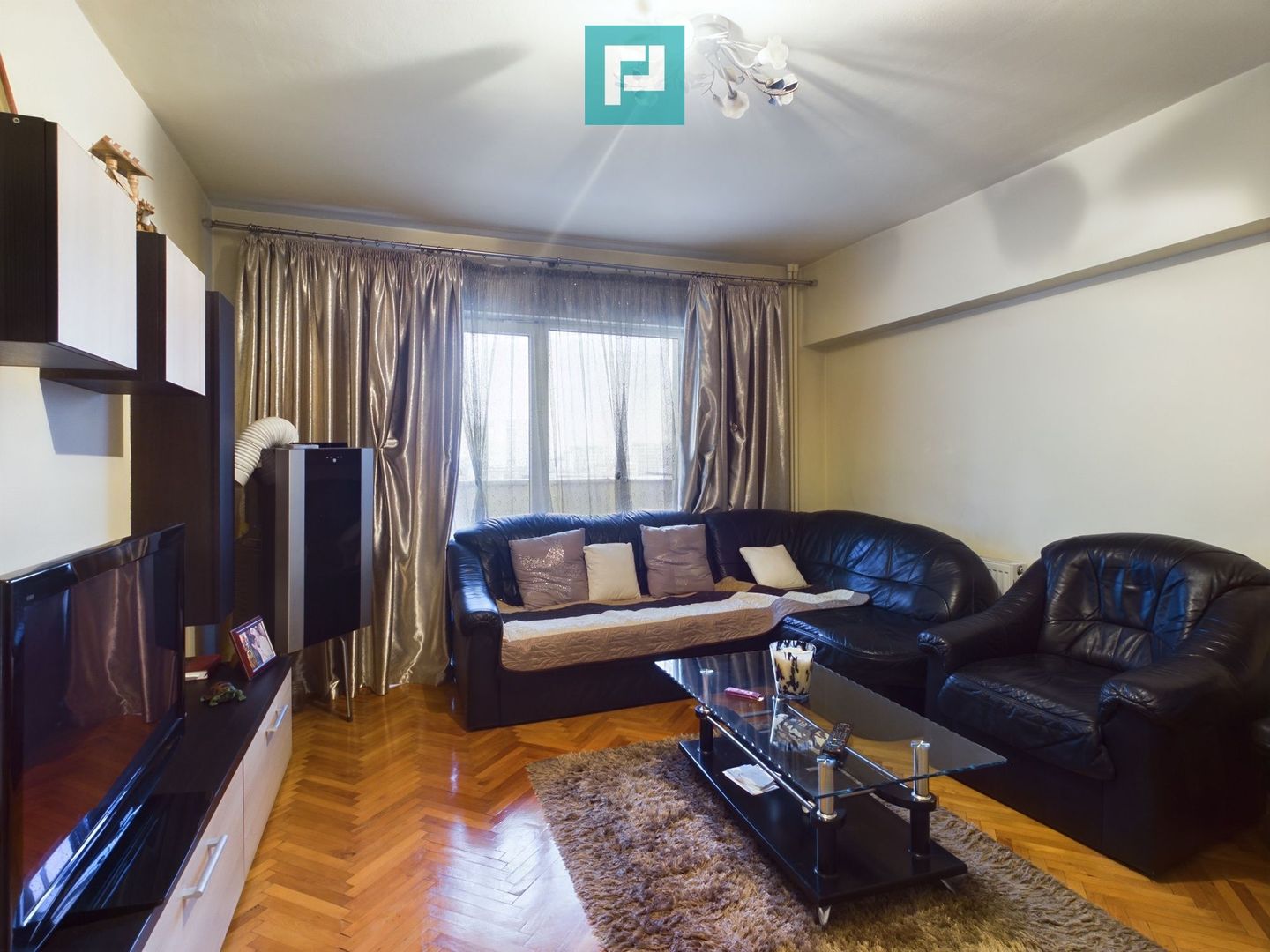 Apartament panoramic cu 4 camere zona 300 - Poză 3
