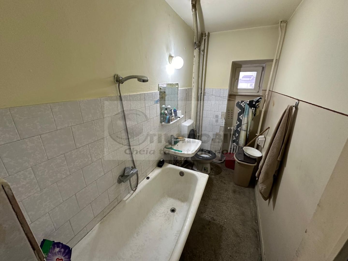 Apartament 3 camere, 2 bai, Bd. Independentei 204.000 euro - Poză 5