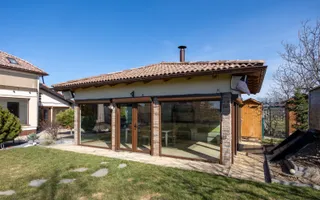 Sacele-Casa 6 dormitoare + 4 bai teren 979 mp. - Poză 53