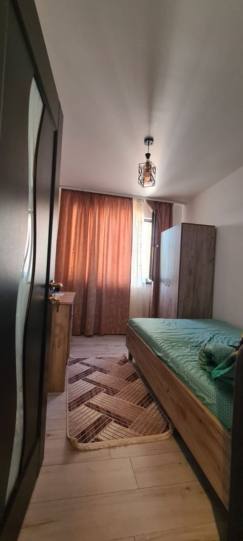 De vanzare apartament cu 3 camere, Piata Centrala, et. 3, 105.000 euro - Poză 9