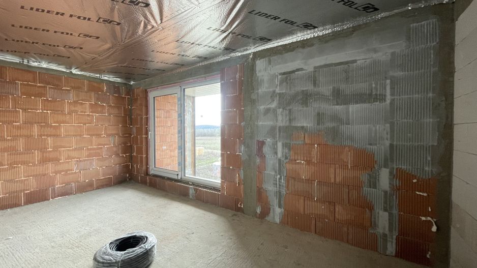 CASA LA ROȘU 220 MP | ZONA RETRASA CU VEDERE PANORAMICA| MARGINEA - Poză 13