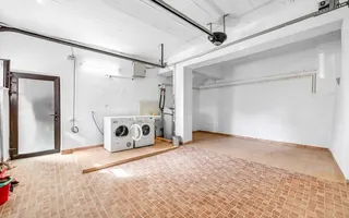 Casa pe 3 niveluri | Terasa cu priveliste | 3 parcari | Pozitie centrala - Poză 37