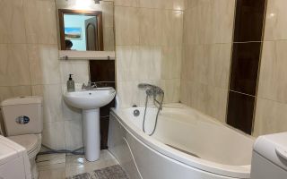 Chirie, 2 camere, Strada Mihail Frunze, Strășeni - Poză 6