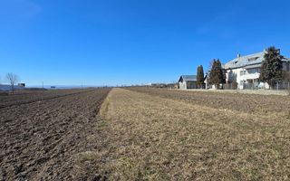 Teren de 20 ari | Intravilan | Iluminat stradal | 34.000 EUR Pătrăuți - Poză 1