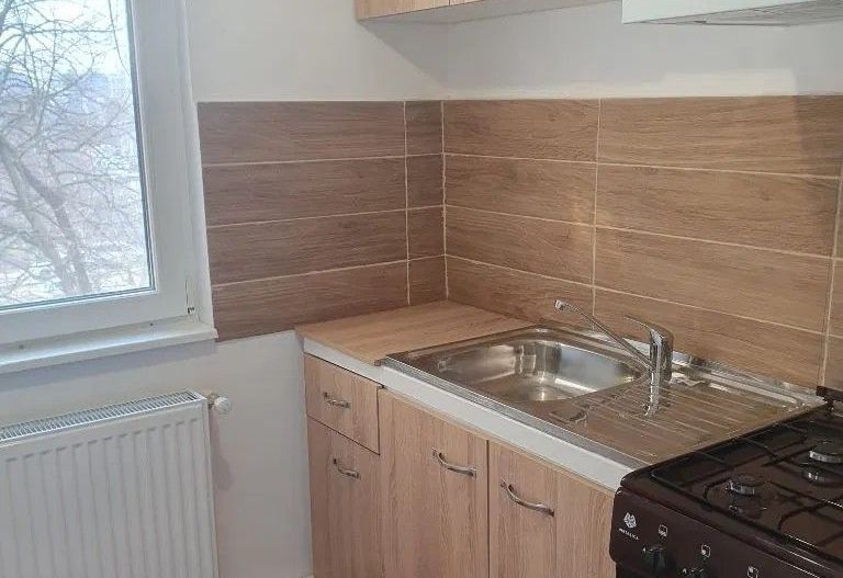 Apartament 3 camere,  Micro 21,et 3,renovat ,mobilat cu totul nou - Poză 4