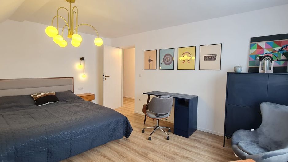 Vila spațioasă și elegantă de vânzare la intrarea în cartierul Turnișo - Poză 21