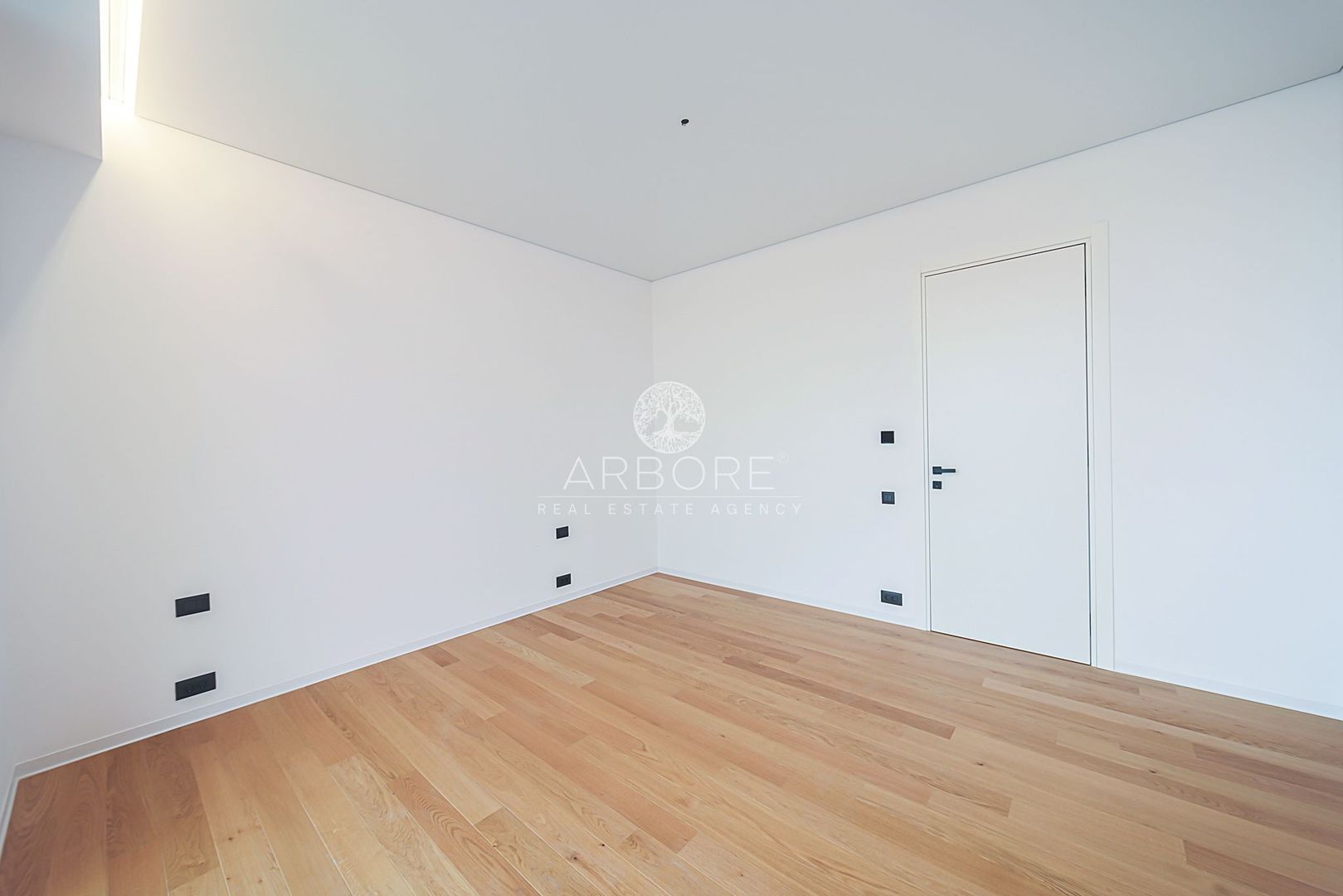 Apartament de Vânzare cu 3 Camere în Zona de Nord a Bucureștiului - Poză 24
