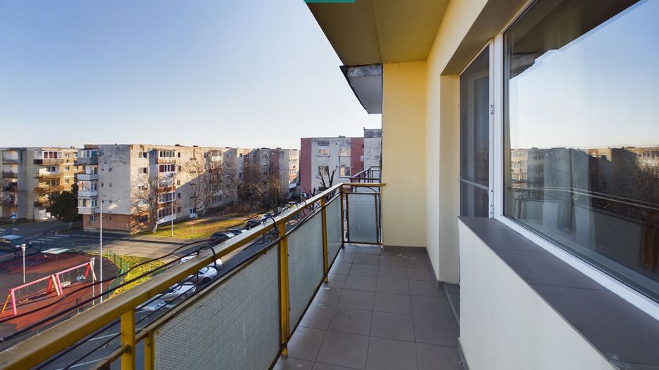 Apartament de închiriat cu 3 camere în Micalaca - Poză 10