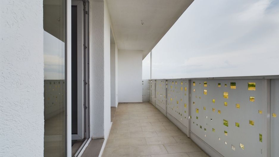 Apartament 2 camere decomandat cu bucătărie închisă în Giroc - Poză 3