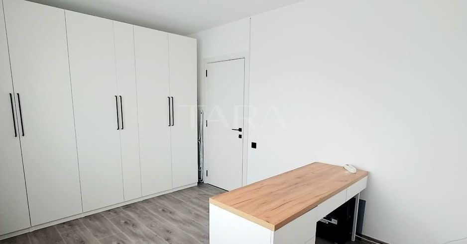 Apartament modern, 3 camere, mobilat, parcare și boxă, Florești. - Poză 11