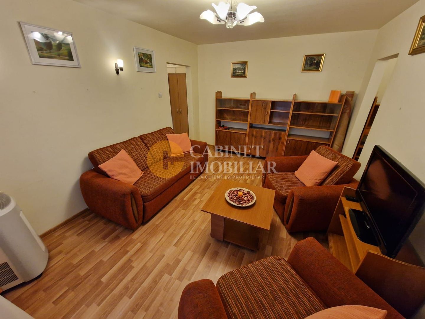 3 Camere Semidecomandat- Etaj intermediar-Zona Alexandru cel Bun - Poză 1