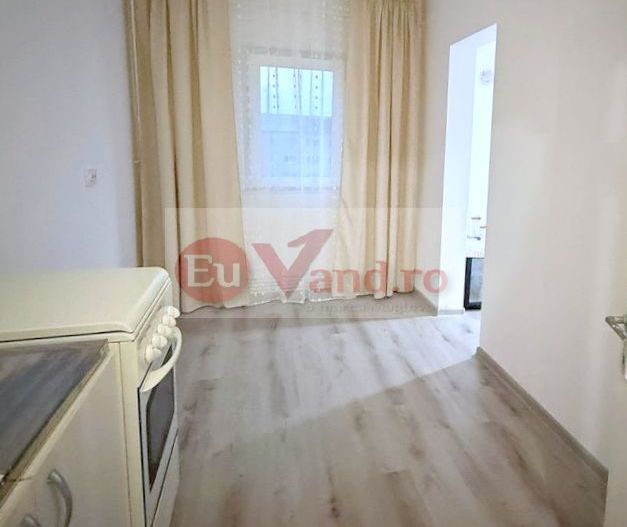 De vanzare apartament cu 2 camere, etaj 4/4, recent renovat, 26.000 euro - Poză 5