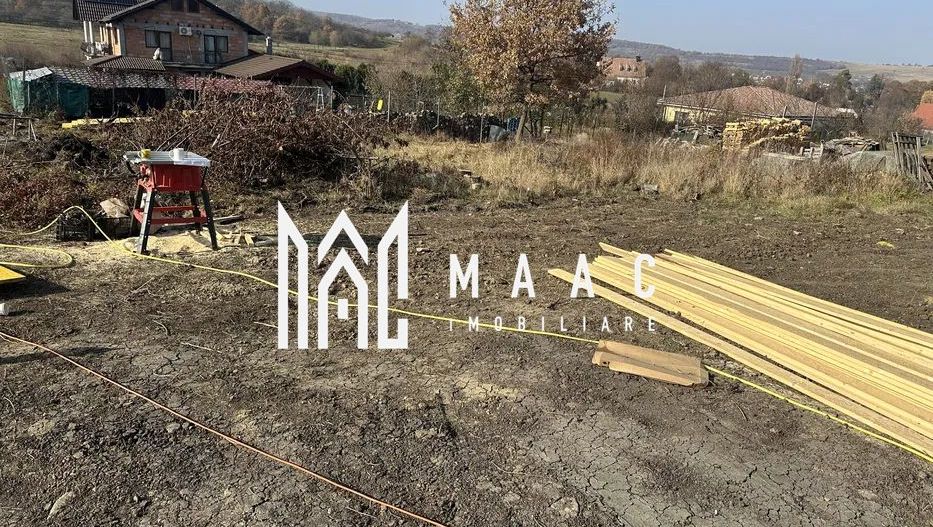 Parcelă de teren 600 mp | Branșată la apă și canal | Proiect aprobat | Cisnădie - Poză 1